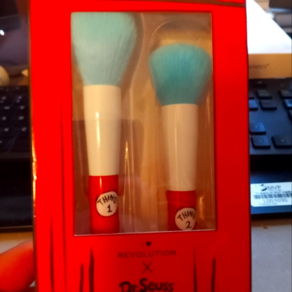 Dr Seuss Face Brush Duo